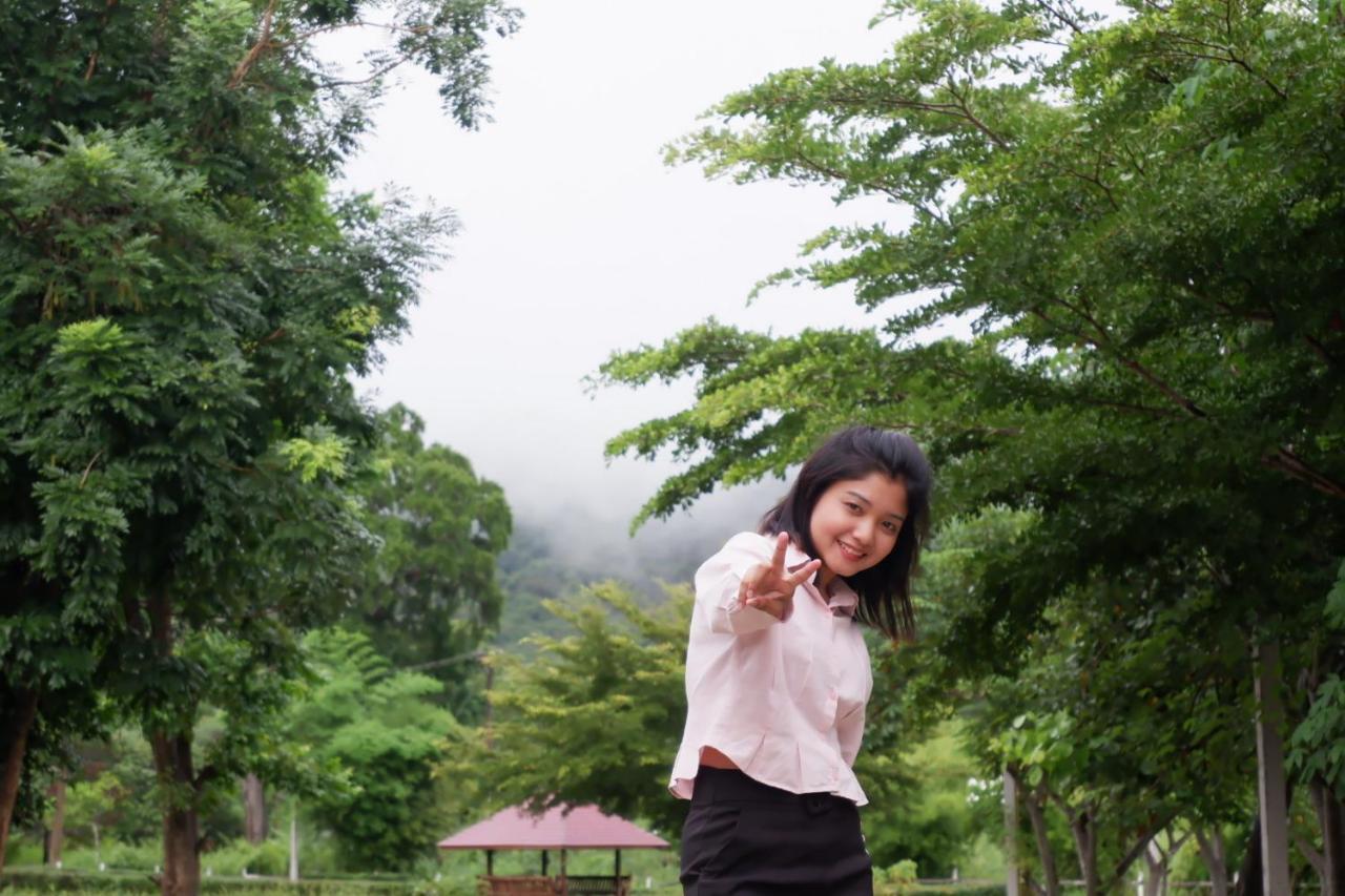 Baan Rai Pray Rung Kaeng Krachan Ban Tha Ling Lom エクステリア 写真